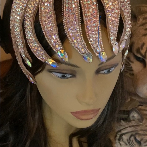 Swarovski Tiara custom made,ss 20 Ab (no tags) - Picture 3 of 4